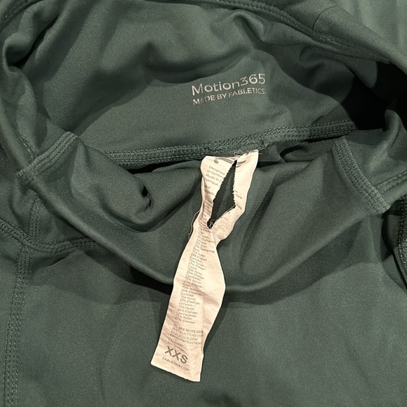Fabletics XXS Green Set - Picture 9 of 9